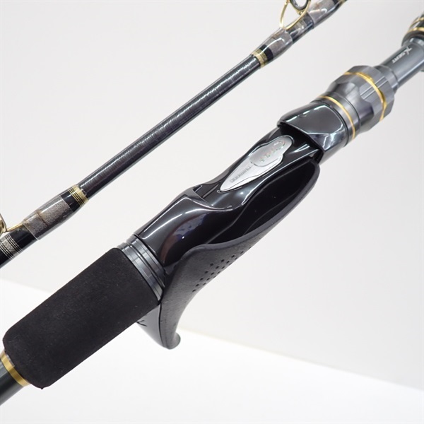 ２１アルシエラ マダイ４０－２３５ 左